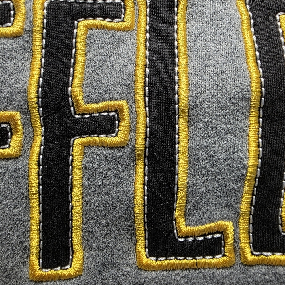 Universal Studios Hufflepuff Sweatshirt - Raglan Ruffle Hem Women's Size XS - Picture 8 of 8